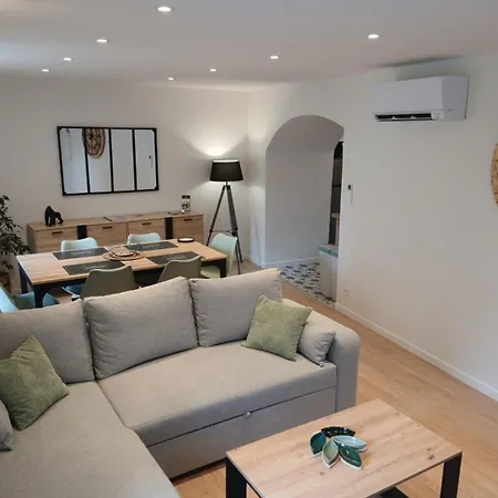 La Maisonnette Apartment Saint-Georges-de-Luzencon