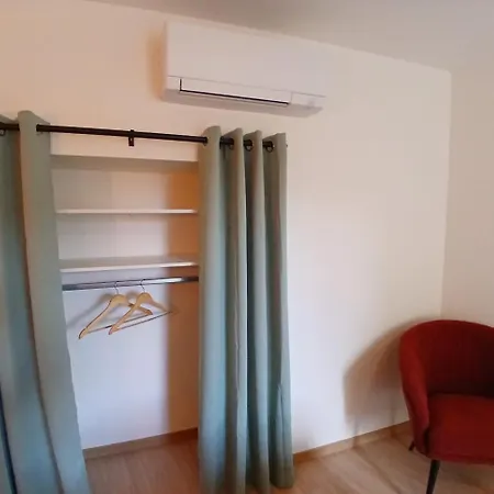 La Maisonnette Apartment *